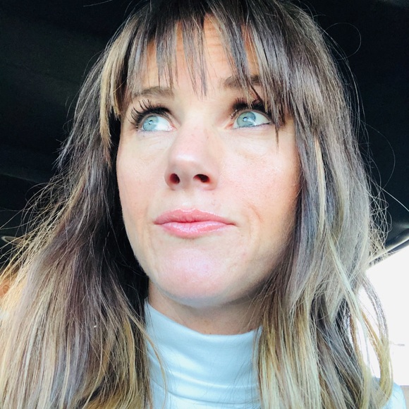 Meet your Posher, Erika - Picture 2 of 6